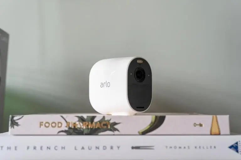Arlo Essential Spotlight