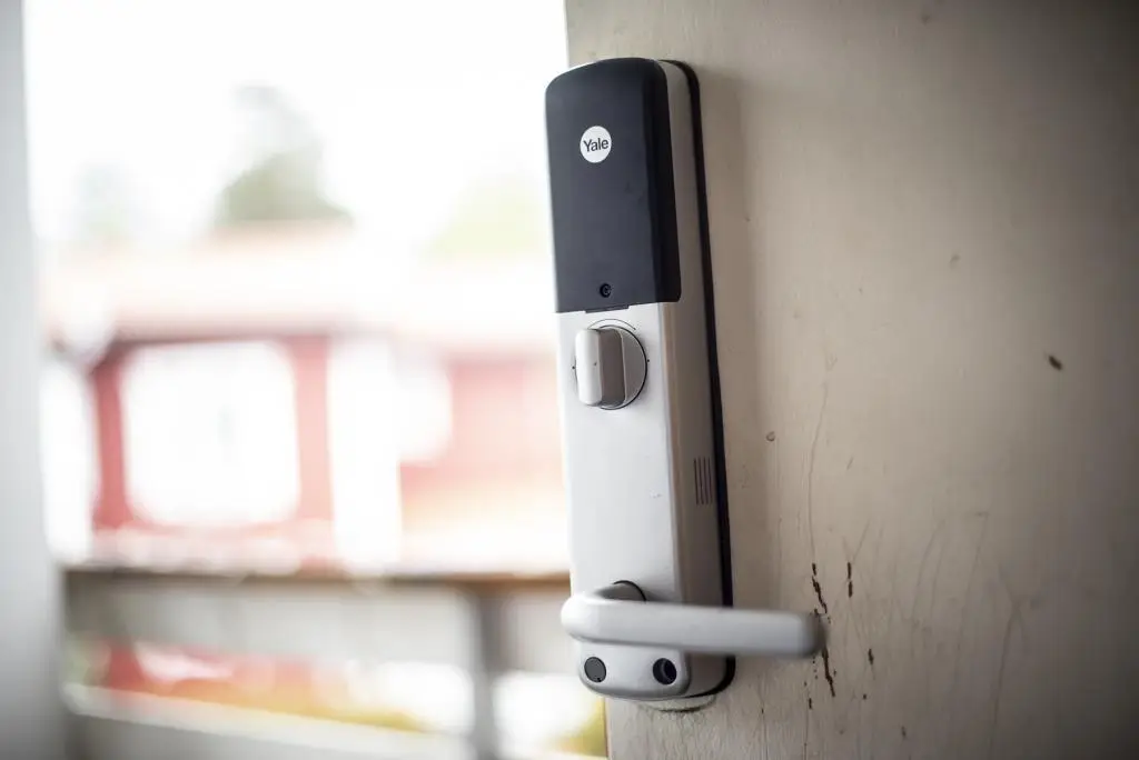 Yale Doorman Classic insida